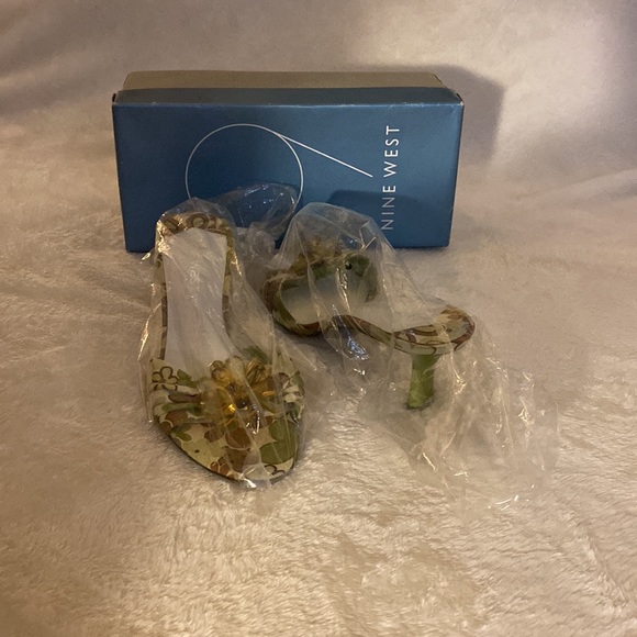 Brand new shoes, worn only once. - Picture 4 of 4